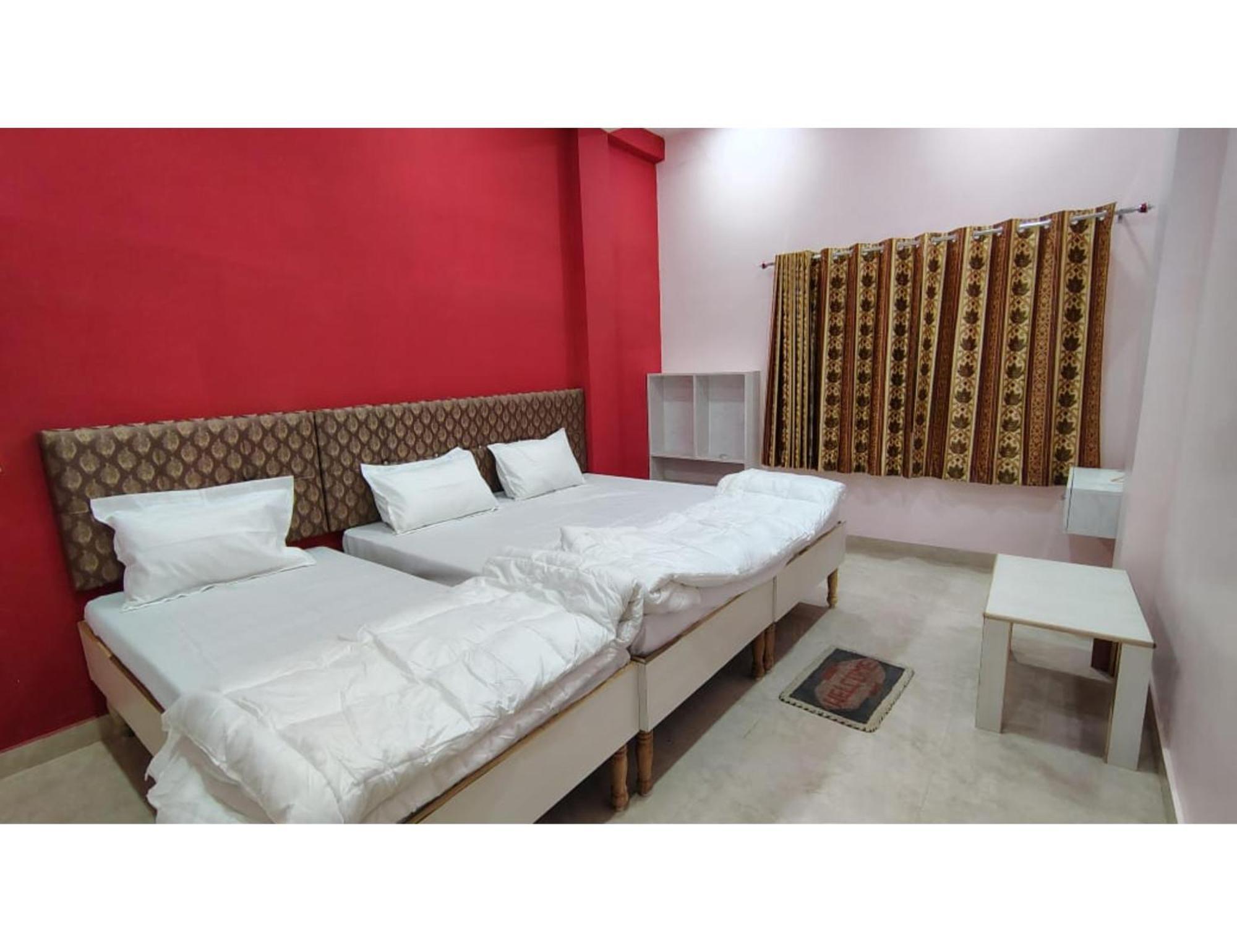 Shree Puram Hotell Varanasi Exteriör bild